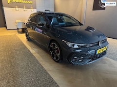 Volkswagen Golf - 8 | GTI | 265 PK | Facelift | BTW | Pano | Apple Carplay | Stuurverwarming | Sport stoelen