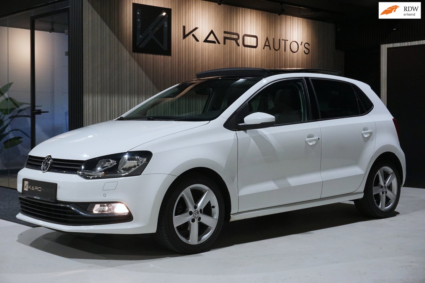 Volkswagen Polo - 1.0 Highl. Pano Carplay Cruise Clima Lm Pdc - AutoWereld.nl