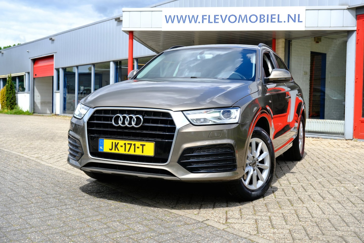 Audi Q3 - 1.4 TFSI CoD Adrenalin Leder|Xenon|Navi|Clima|LMV - AutoWereld.nl