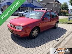 Volkswagen Golf - 1.6 Comfortline automaat 5 drs airco