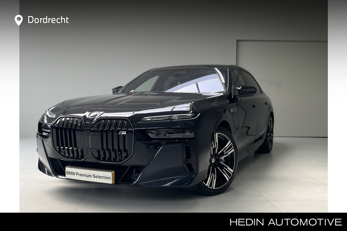 BMW 7-serie - M760e xDrive | Trekhaak | Kristal | Glow | Sky Lounge | Bowers & Wilkins | Gran Lusso Inte - AutoWereld.nl