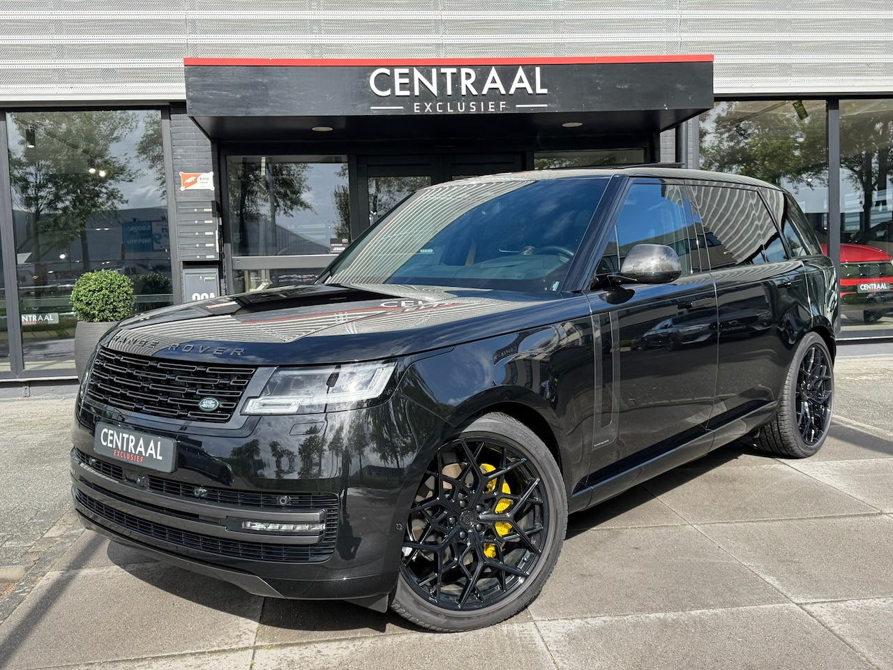 Land Rover Range Rover - 3.0 P460e LWB Urban Autobiography Pano|Massage|Meridian|Keyless - AutoWereld.nl