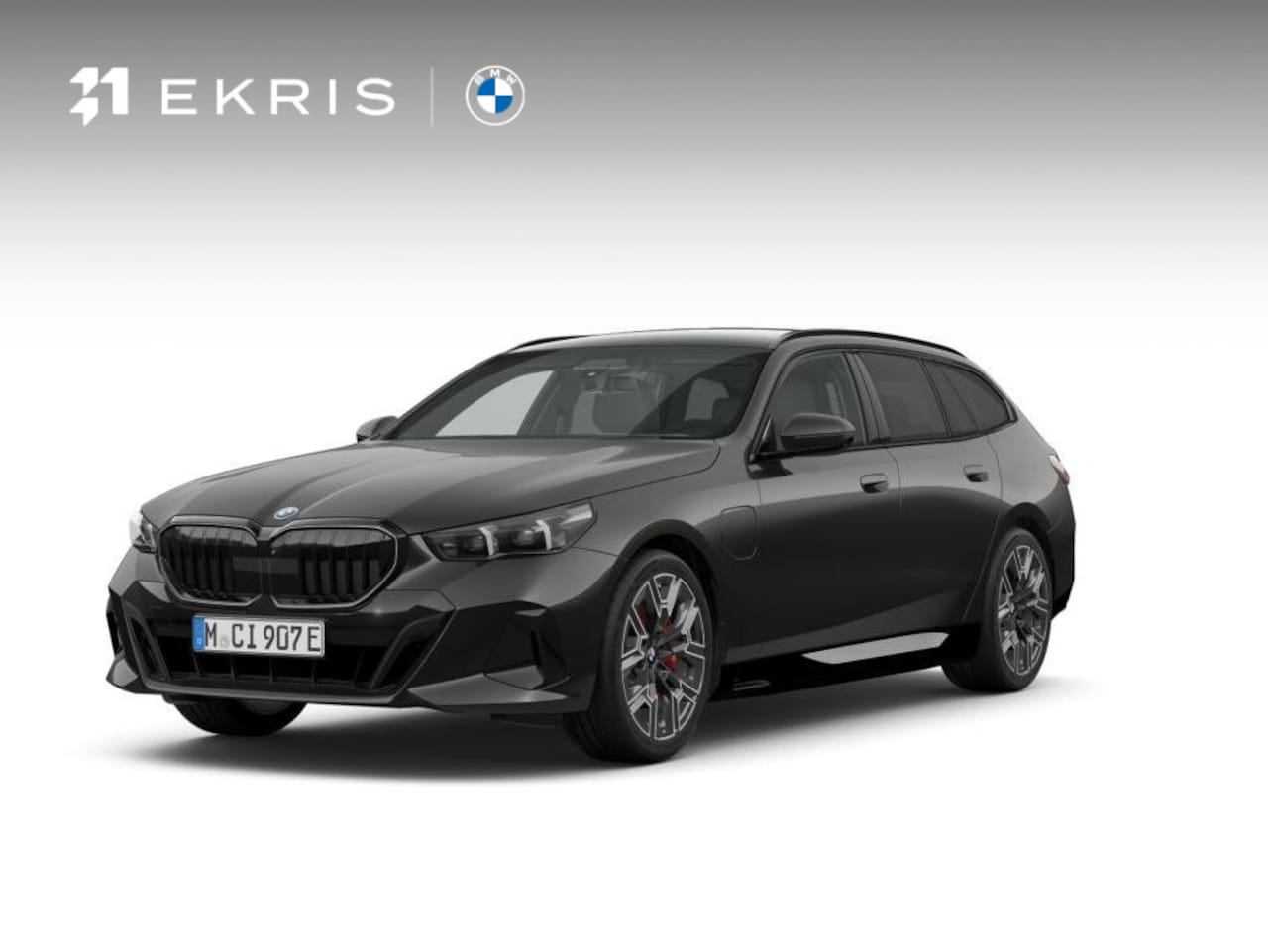 BMW 5-serie Touring - 550e xDrive M Sportpakket Pro | Innovation Pack | Comfort Pack | Travel Pack | Panoramadak - AutoWereld.nl