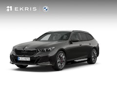 BMW 5-serie Touring - 550e xDrive M Sportpakket Pro | Innovation Pack | Comfort Pack | Travel Pack | Panoramadak