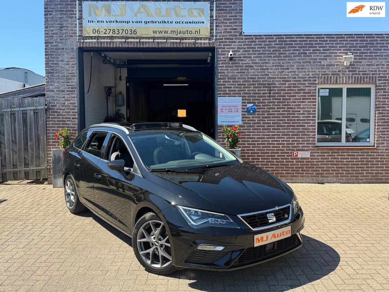 SEAT Leon ST - 1.5 TSI FR Business Intense DSG key less beats - AutoWereld.nl