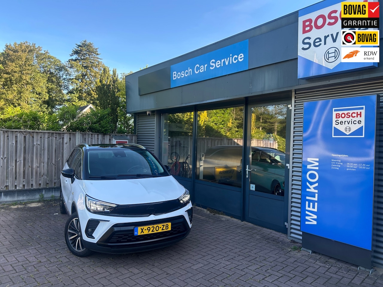 Opel Crossland - 1.2T (130PK) ULTIMATE AUTOMAAT, Navi, Airco ECC, LM Velgen, Panodak - AutoWereld.nl