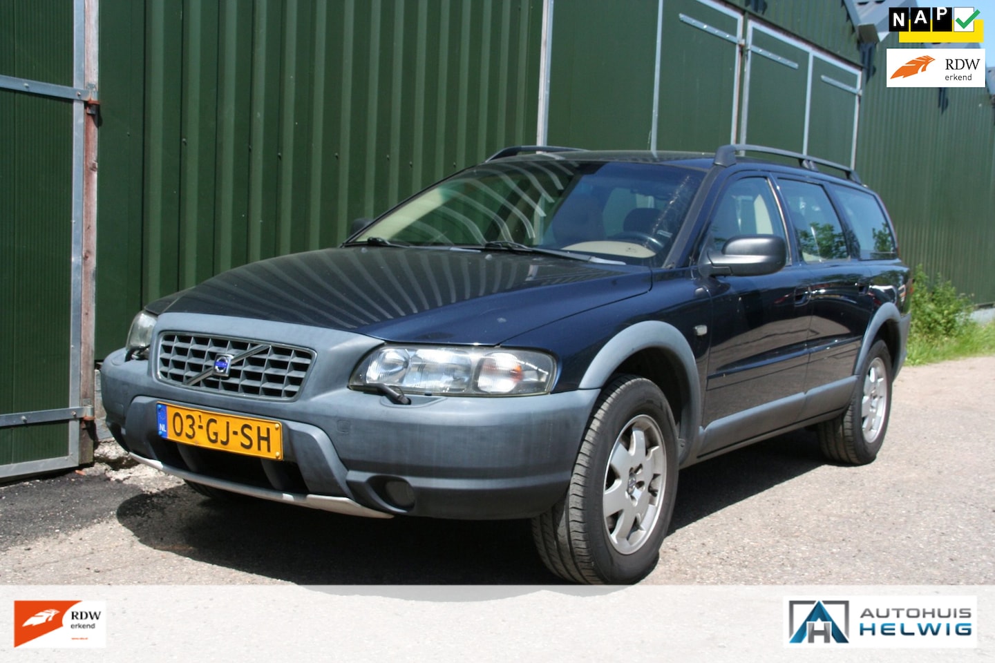 Volvo V70 Cross Country - 2.4 T Comfort Line LEER, AIRCO APK TREKHAAK - AutoWereld.nl