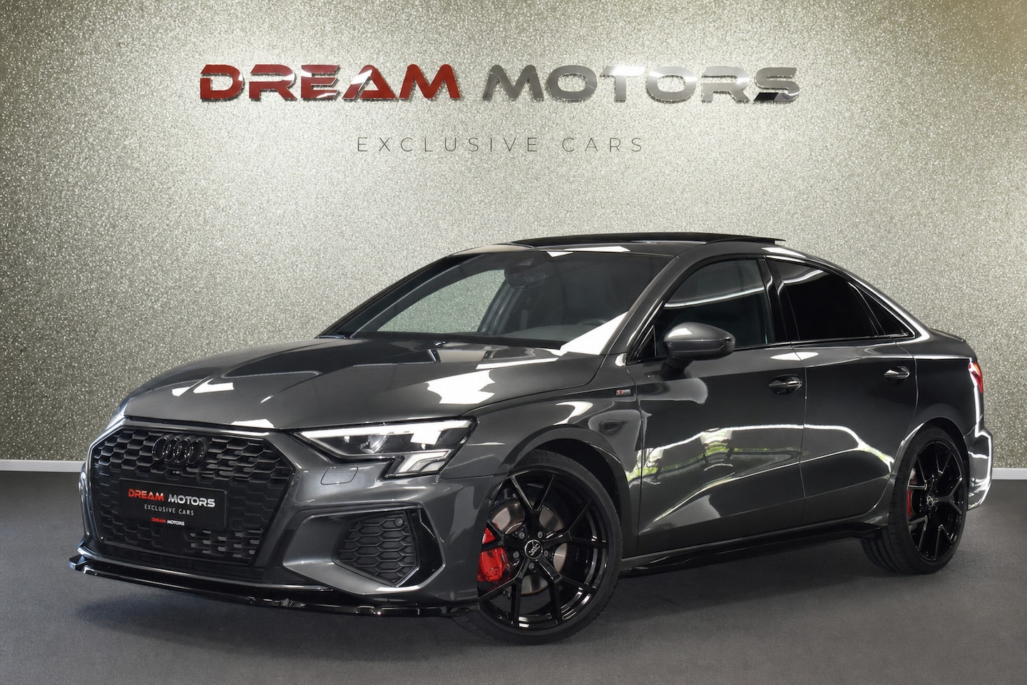 Audi A3 Limousine - 35 TFSI S-Line | RS3 | PANODAK | B&O | ACC - AutoWereld.nl