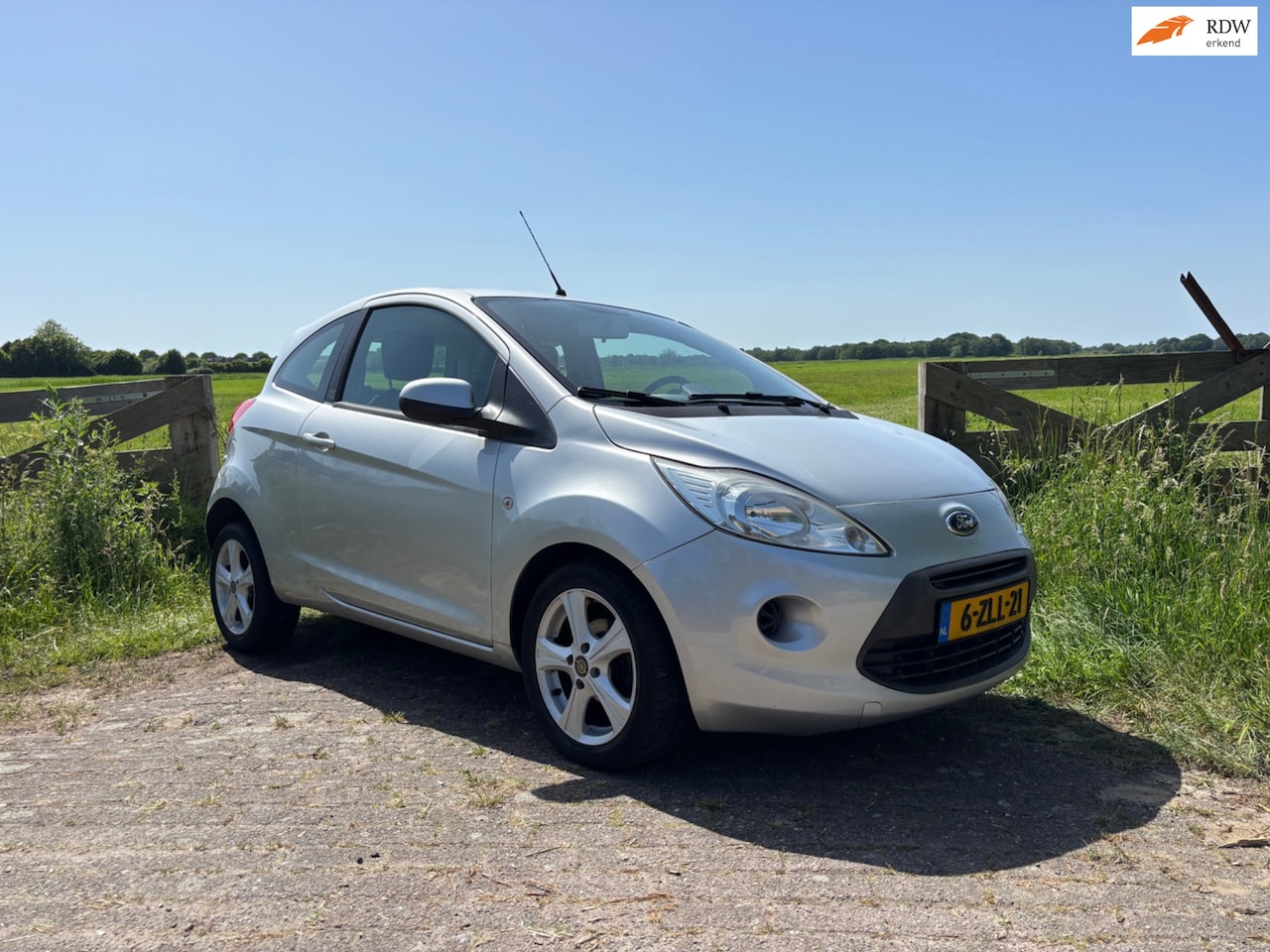 Ford Ka - 1.2 Champions Edition start/stop 1.2 Champions Edition start/stop, Lage KM Stand - AutoWereld.nl
