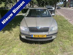 Skoda Octavia - 1.6 Elegance 1.6 75kw climaat zie foto’s