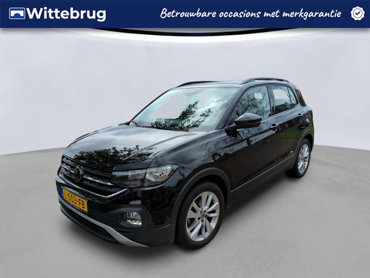 Volkswagen T-Cross - 1.0 TSI 95pk Life / Navi / App-Connect / Clima / LM 16'' / parkeersensoren v+a / Trekhaak - AutoWereld.nl
