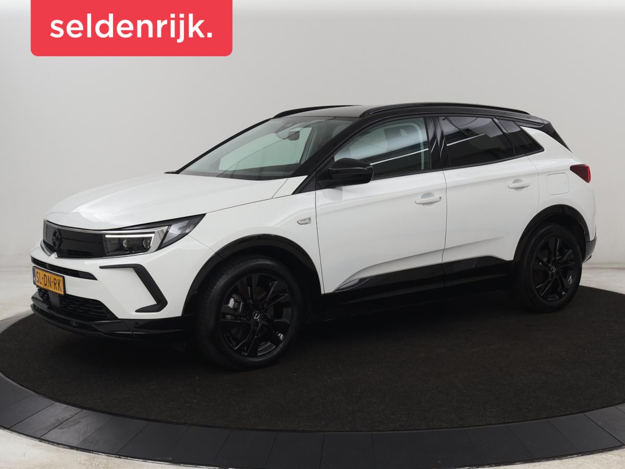 Opel Grandland X - 1.6 Turbo Hybrid Business Executive | SOH 95% | Stoelverwarming | Adaptive cruise | Camera - AutoWereld.nl