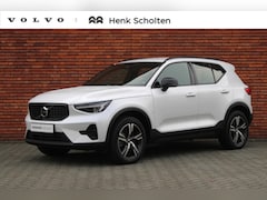Volvo XC40 - B4 Plus Dark | Semi-Elektrische Trekhaak | Verwarmbare Voorstoelen en Stuurwiel | Verwarmb