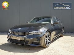 BMW 3-serie - 318i Executive Edition Orig. NL / M-Sport / HiFi / BTW / Keyless / Camera / Panorama dak /