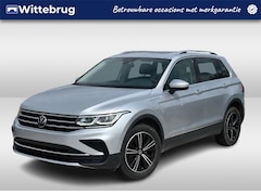 Volkswagen Tiguan - 1.4 TSI eHybrid 245pk Elegance DSG Automaat / Panorama schuifdak / LM 18 inch / IQ LED / E