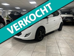 Hyundai ix20 - 1.4i i-Catcher Open dak, Lederen bekleding, Climte controle, Navigatie