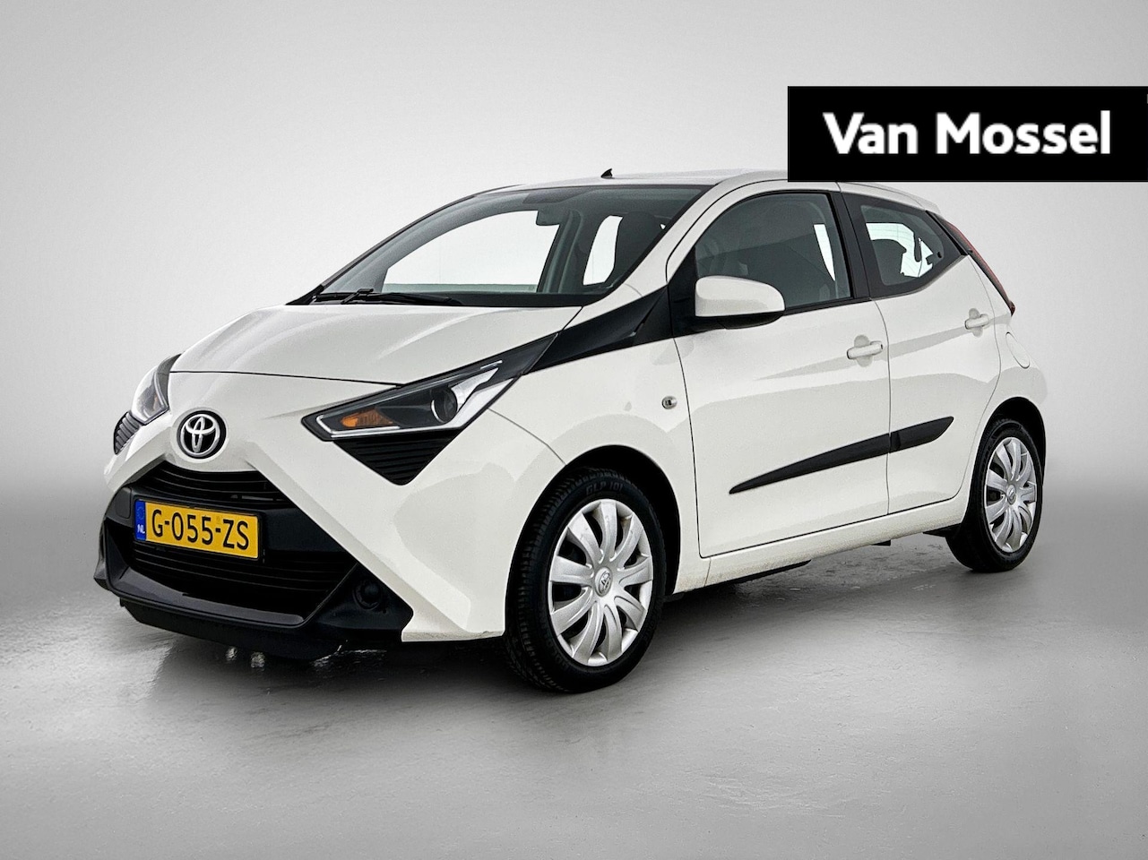 Toyota Aygo - 1.0 VVT-i x-play limited | Airco | Elektrische ramen voor | Camera | LED dagrijverlichting - AutoWereld.nl