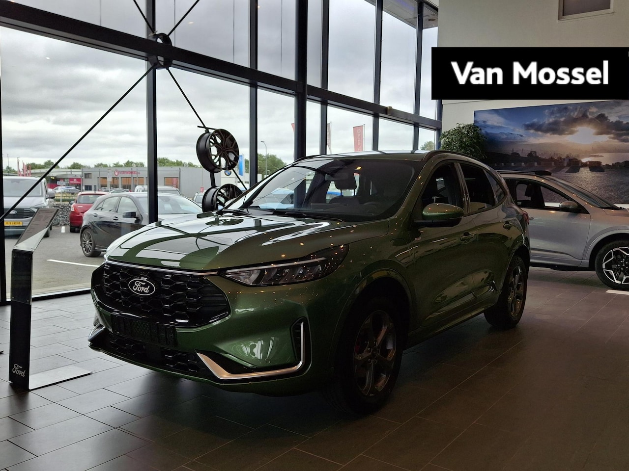 Ford Kuga - 2.5 PHEV ST-Line X | €4000 Ford Voordeel | Gratis Laadpaal | Winterpack | Elektrische trek - AutoWereld.nl