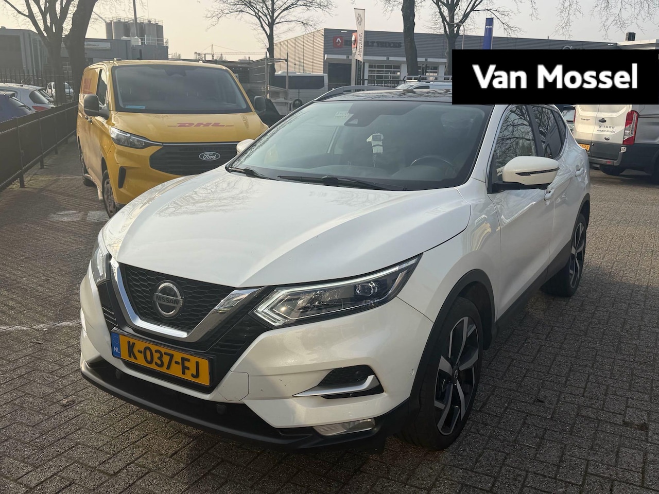 Nissan Qashqai - 1.3 DIG-T Tekna Adapt. Cruise | Camera | Stoelverwarming - AutoWereld.nl