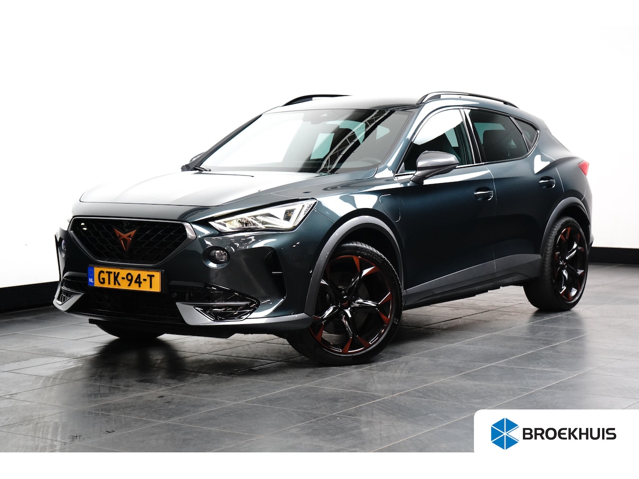 CUPRA Formentor - 1.4 e-Hybrid 245pk VZ Performance | Adaptive Cruise | Camera | 19" | Stoel & Stuurverwarmi - AutoWereld.nl