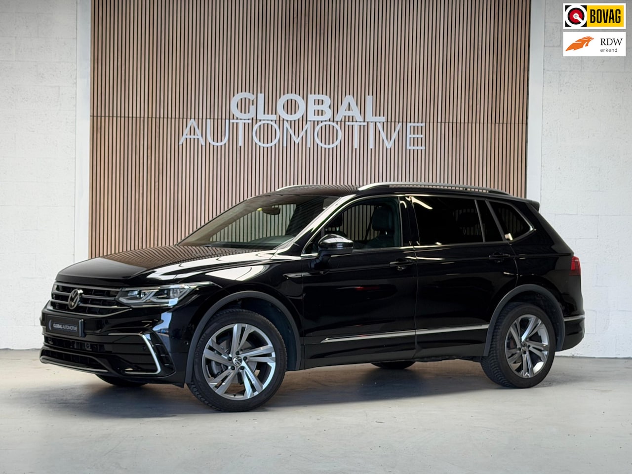 Volkswagen Tiguan Allspace - 1.5 TSI R LINE - PANORAMADAK - AUTOMAAT - R-LINE - STOELVENTILATIE - AutoWereld.nl