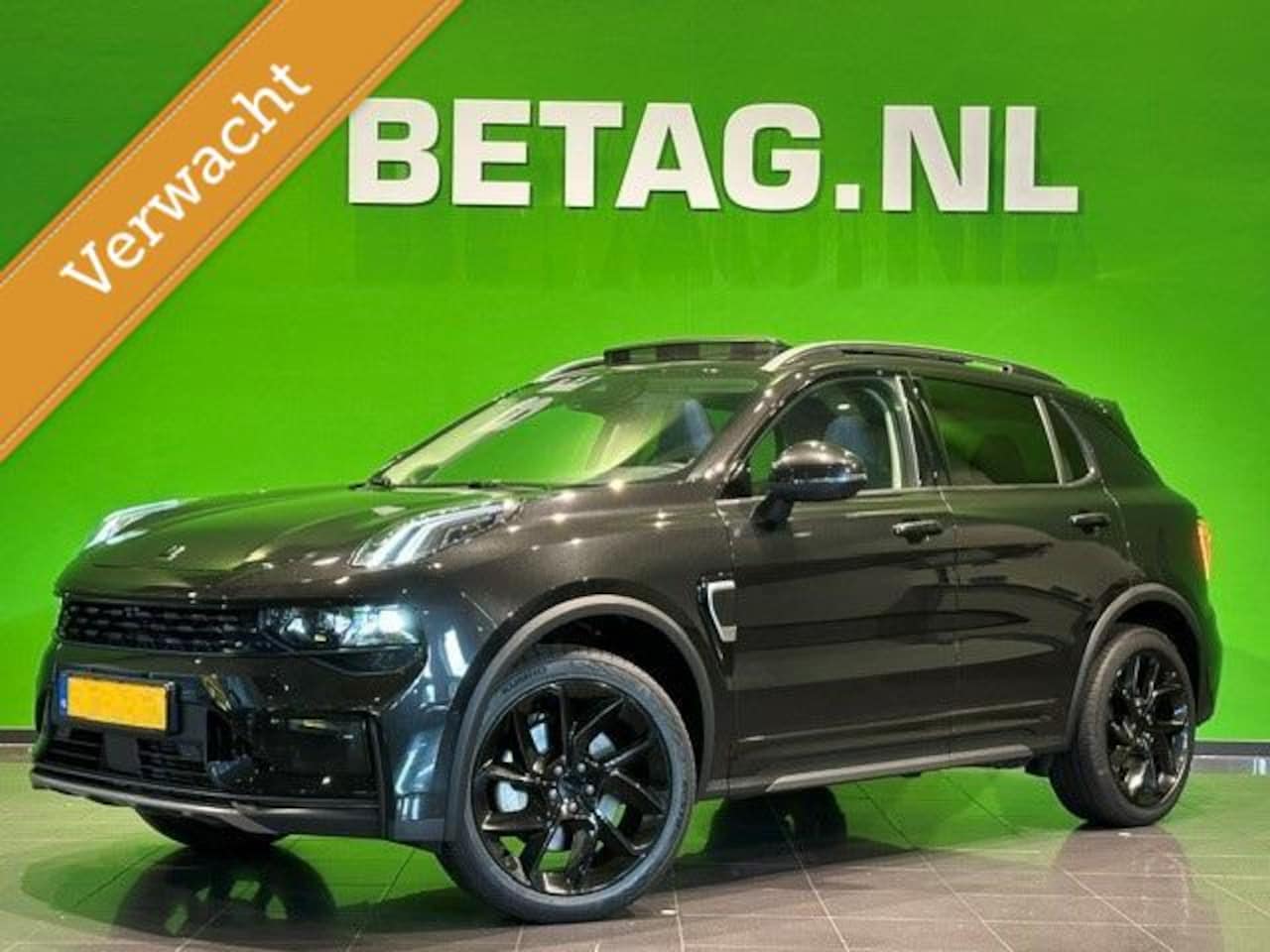 Lynk & Co 01 - 1.5 | Black on Black | - AutoWereld.nl