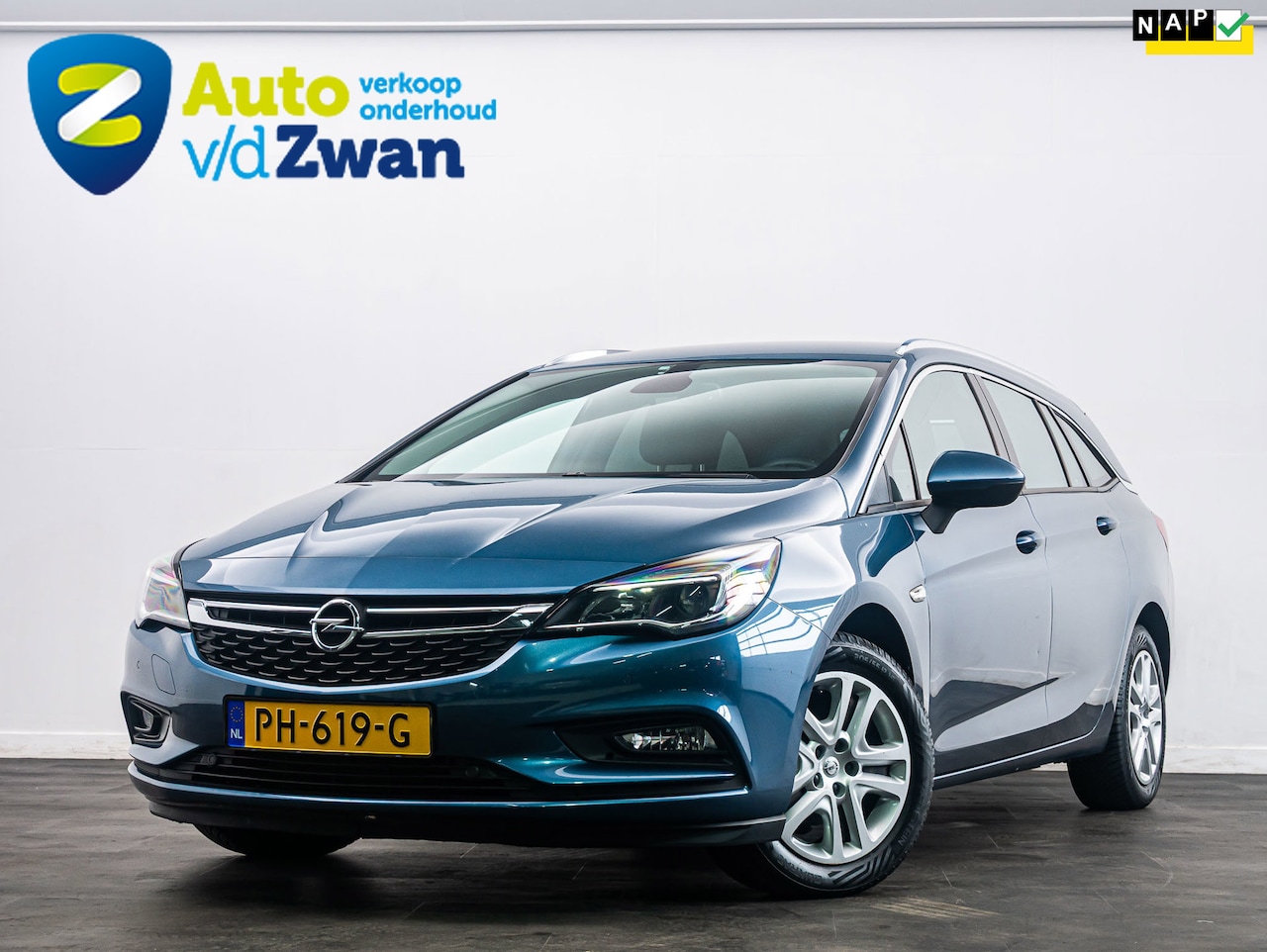 Opel Astra Sports Tourer - 1.4 Online Edition Trekhaak - AutoWereld.nl
