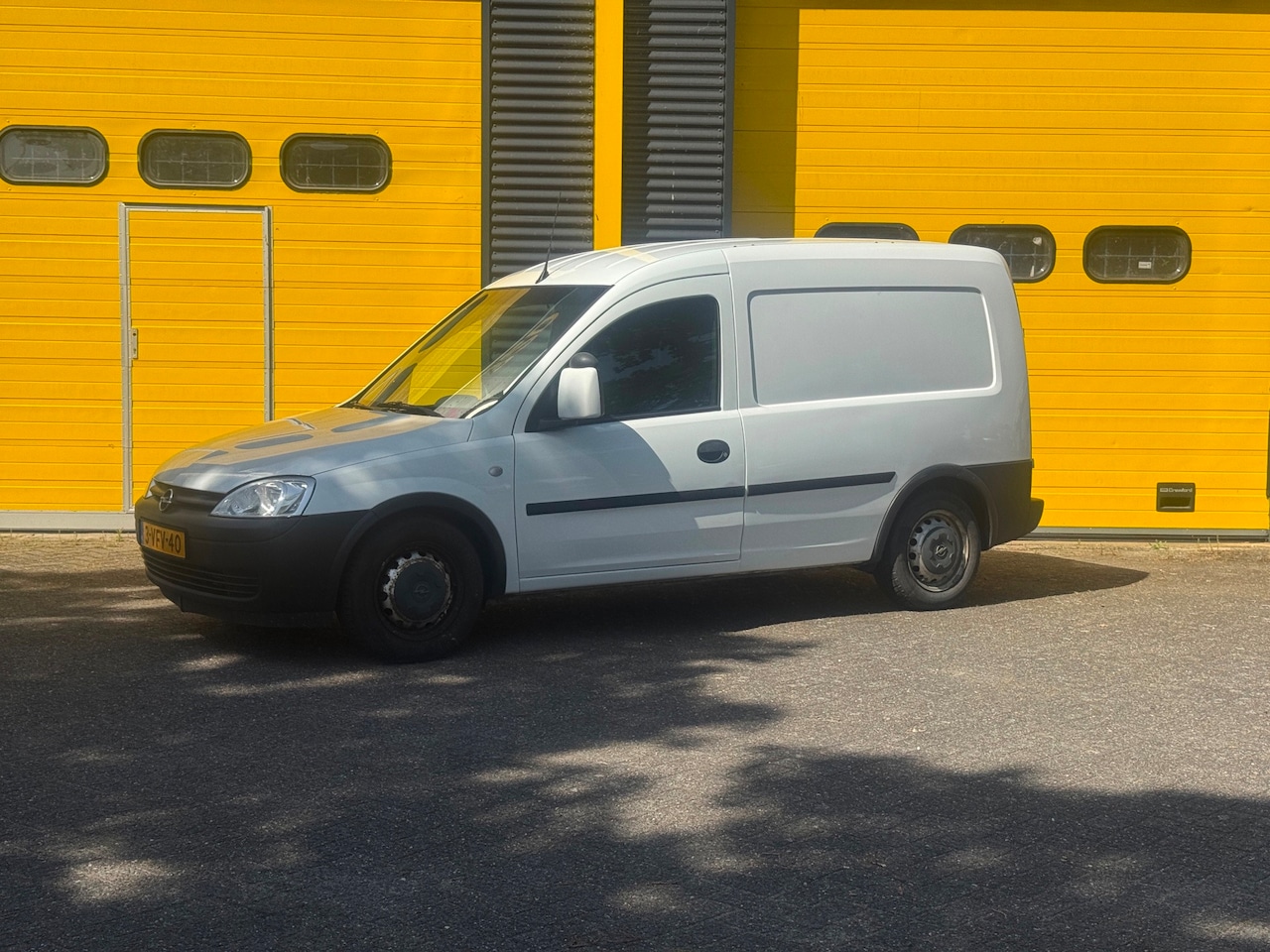 Opel Combo - 1.3 Airco APK 5-2027 marge - AutoWereld.nl
