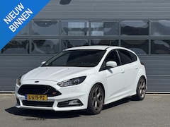 Ford Focus - 2.0 ST I WINTERPAKKET I APPLE CARPLAY I ADAPTIVE CRUISE CONTROL