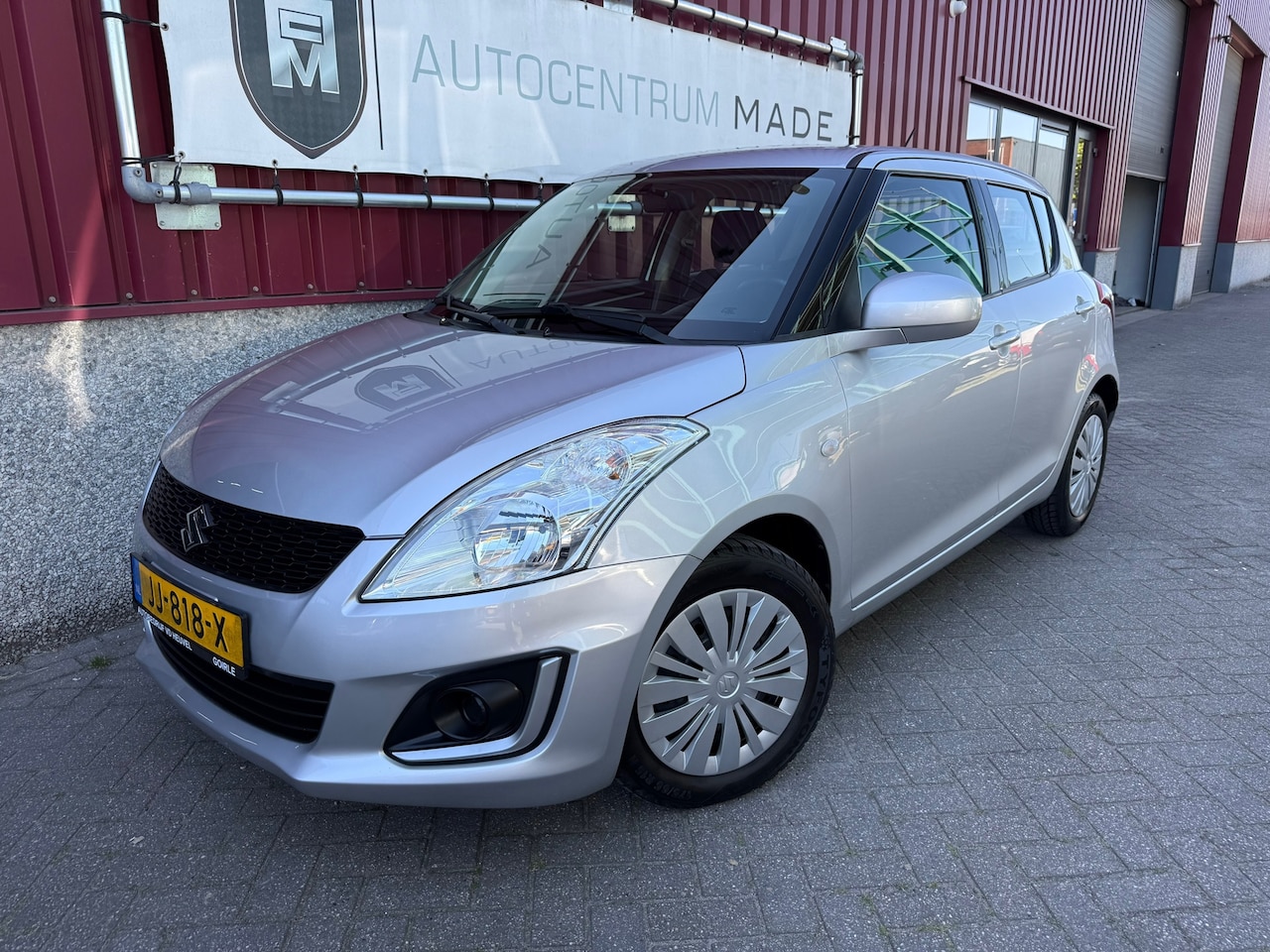 Suzuki Swift - 1.2 Exclusive // 5-DRS // AUTOMAAT // 72DKM - AutoWereld.nl