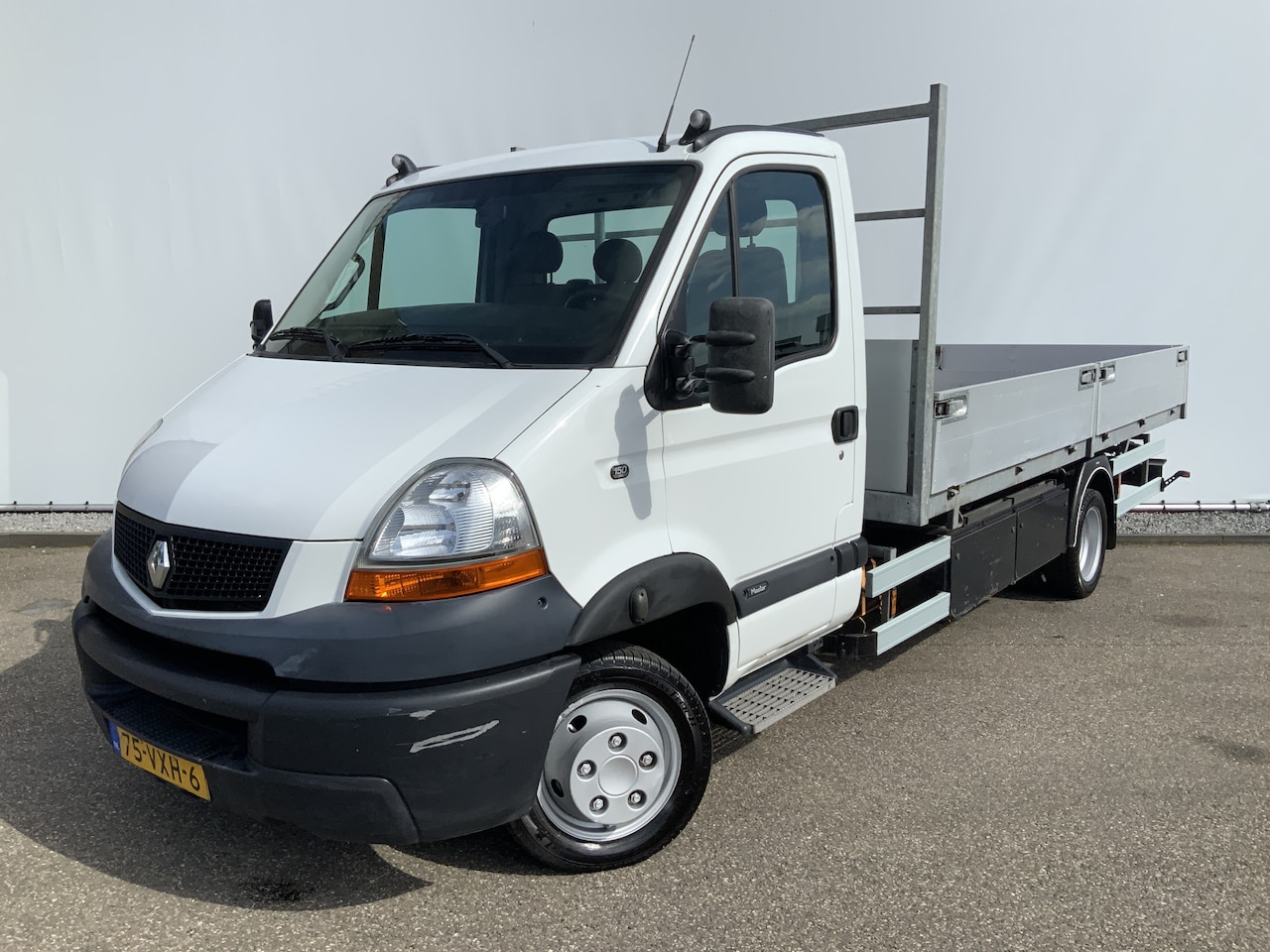 Renault Master Pro - T35 3.0 dCi L3H1Pick Up Airco 3 Zits Trekhaak 3432 kg Laadvermogen 1100 kg Bakmaat L435 B. - AutoWereld.nl