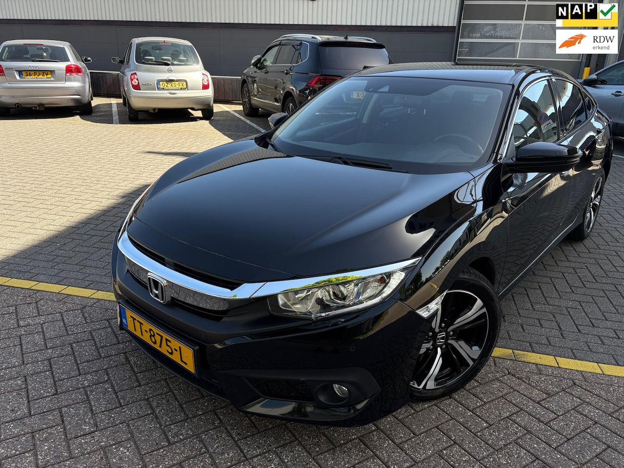 Honda Civic - 1.5 i-VTEC Elegance182PK*1eEigenaar*Automaat*Camera*NAVI*Cruise*StoelVerwam*Park-Sensoren* - AutoWereld.nl