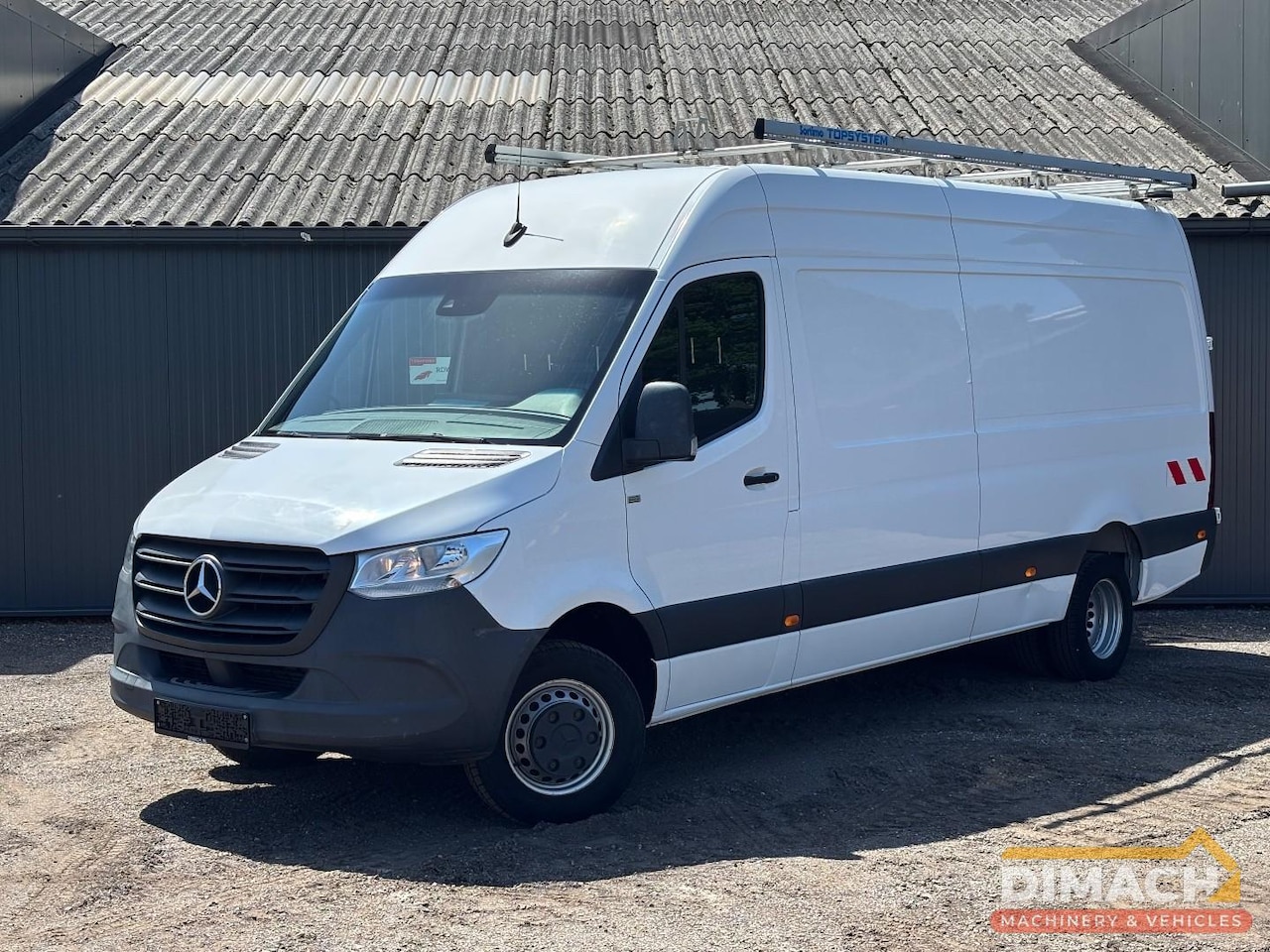 Mercedes-Benz Sprinter - 516 maxi L3H2 - trekhaak - MBUX - handgeschakeld - 89395km - Sortimo werkplaatsinrichting - AutoWereld.nl