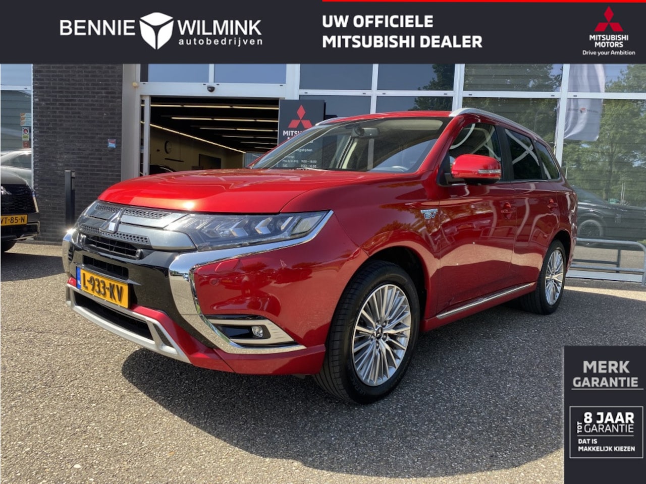Mitsubishi Outlander - 2.4 PHEV Intense+ | Trekhaak - AutoWereld.nl