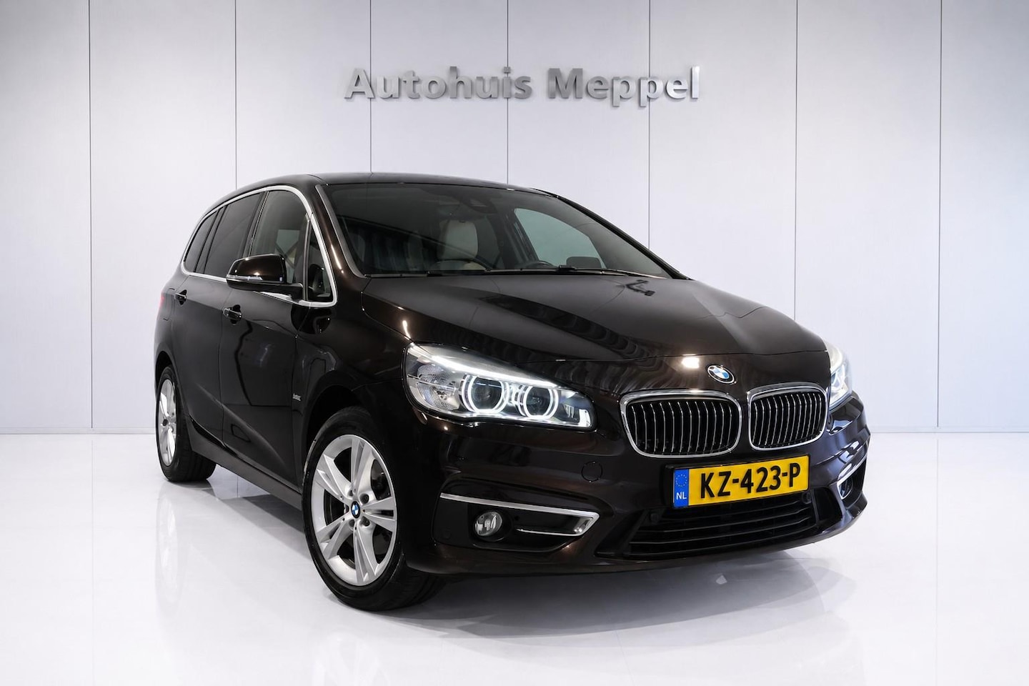 BMW 2-serie Gran Tourer - 218i LuxuryLine*Head-Up*Automaat*PDC*LED*NaviPro - AutoWereld.nl