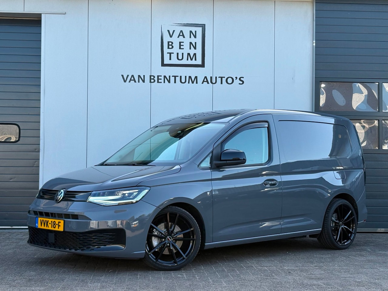 Volkswagen Caddy - 2.0TDI Autom. 1st Edition Leder Carplay Camera! - AutoWereld.nl