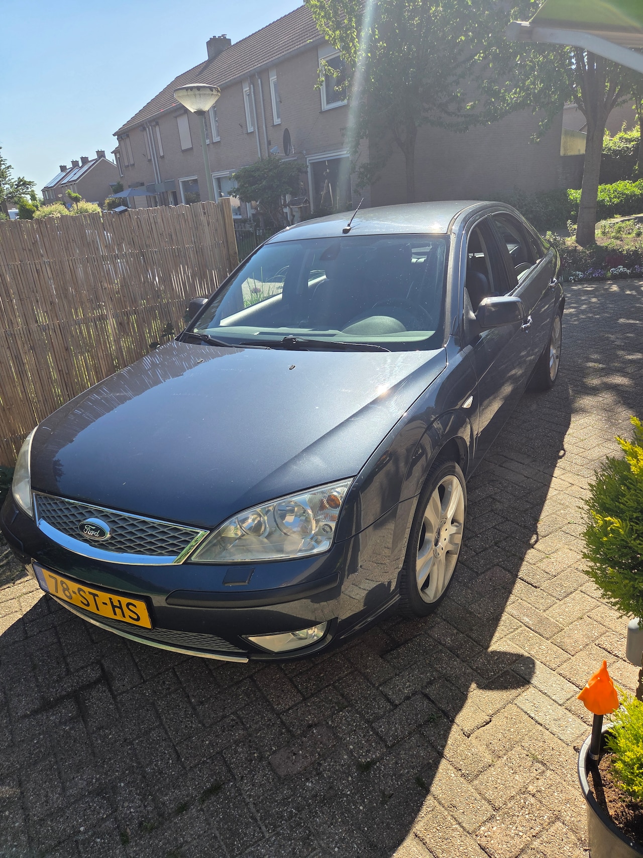 Ford Mondeo - 2.0-16V Platinum - AutoWereld.nl
