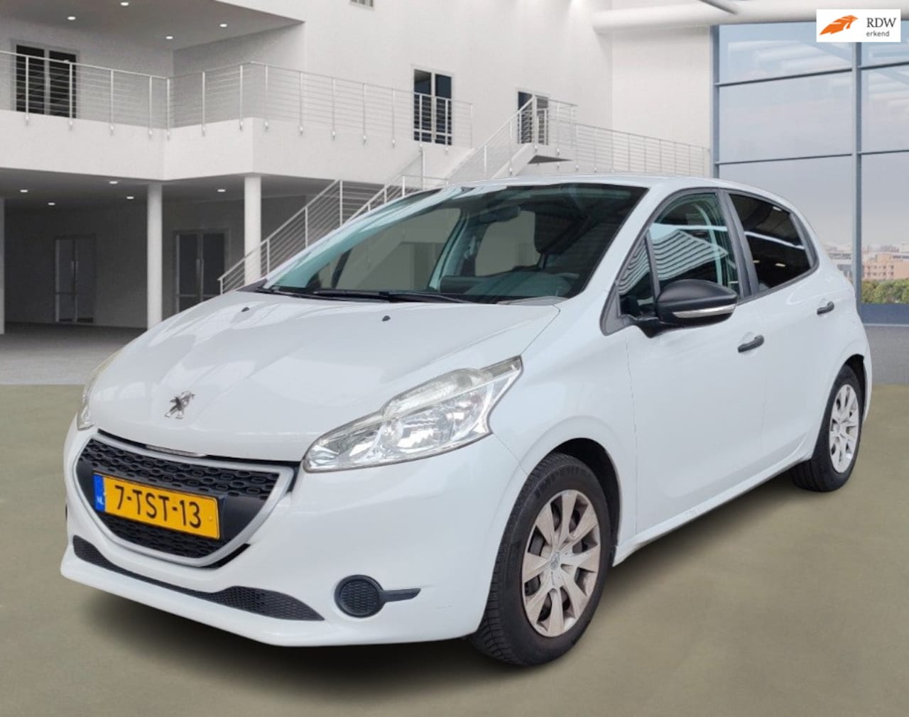 Peugeot 208 - 1.0 VTi Access CARPLAY NAVI CRUISE NIEUW APK - AutoWereld.nl