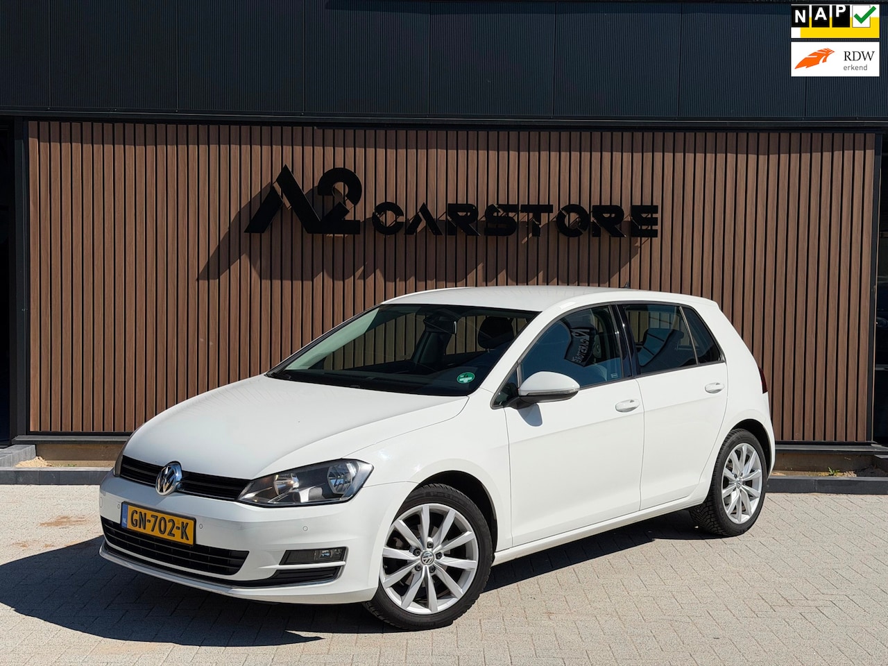 Volkswagen Golf - 1.2 TSI Business Edition Connected NAP APK NAVI LEER TREKHAAK - AutoWereld.nl