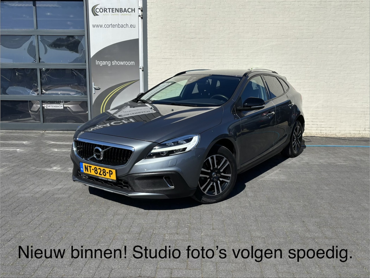 Volvo V40 Cross Country - 1.5 T3 Nordic+ | Trekhaak. afn | Cruise control | Bluetooth | - AutoWereld.nl