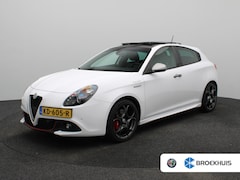 Alfa Romeo Giulietta - 1.750 Turbo Veloce Panoramadak | Lederen Bekleding | Parkeersensoren | Afneembare Trekhaak