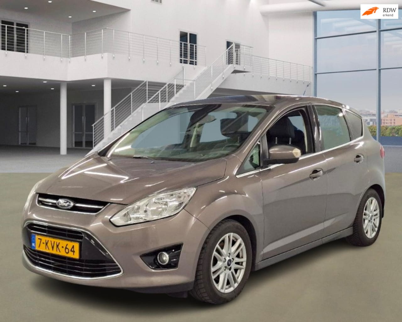 Ford C-Max - 1.0 Titanium NAVI PSENSOR CRUISE TREKHAAK 2 X SLEUTELS - AutoWereld.nl
