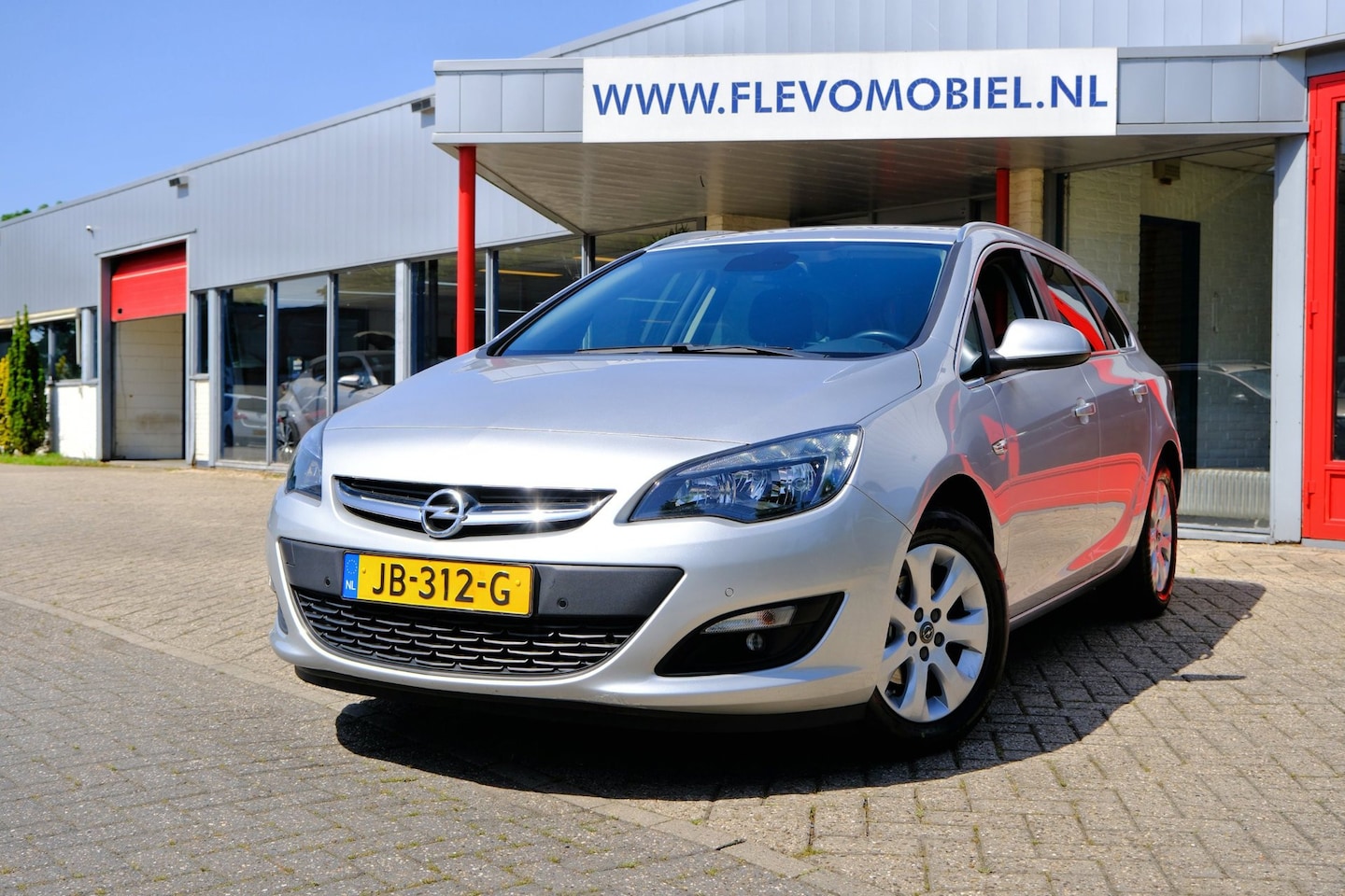 Opel Astra Sports Tourer - 1.4 Turbo Blitz Navi|Airco|LMV|PDC - AutoWereld.nl