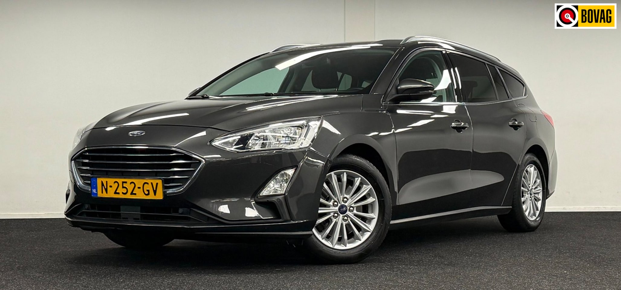 Ford Focus Wagon - 1.0 EcoBoost Titanium Business*Automaat*Trekhaak*Camera*Carplay - AutoWereld.nl