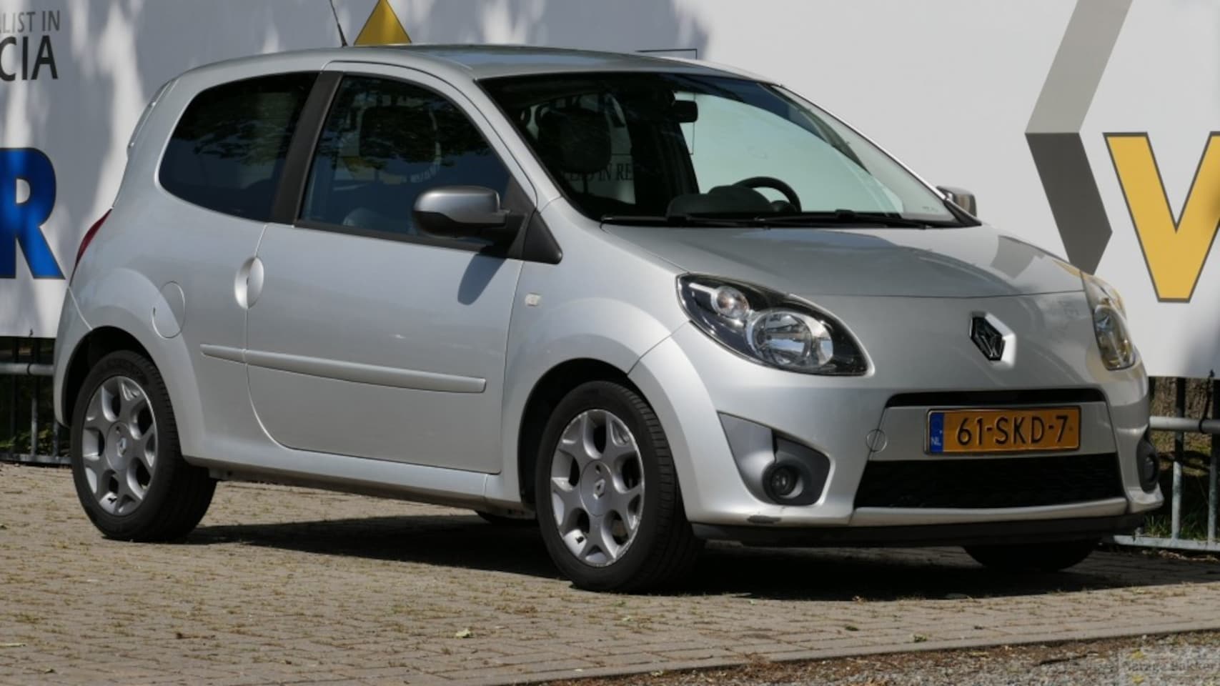 Renault Twingo - 1.2 16v 75 Night en Day - AutoWereld.nl