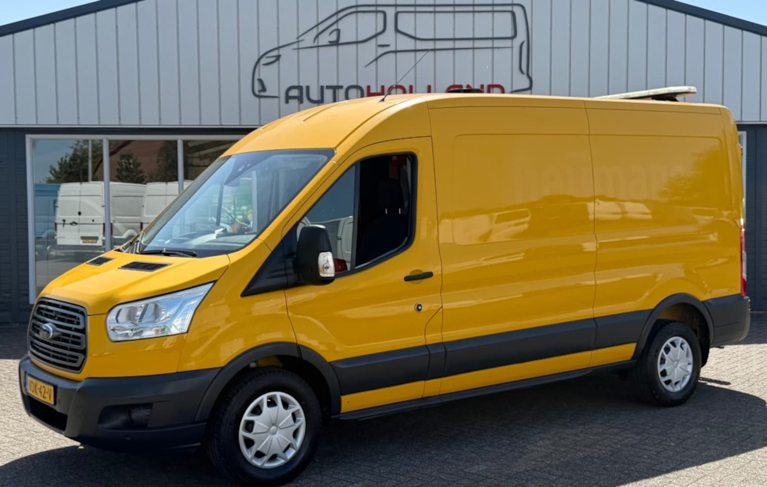 Ford Transit - 2.0 TDCI 96KW 131PK EURO 6 FWD AIRCO/ CRUISE CONTROL/ TREKHAAK 2800KG/ 100% DEALERONDERHOU - AutoWereld.nl