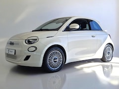 Fiat 500e - 42kWh 118pk PDC CAMERA LMV CARPLAY STOELVERWARMING