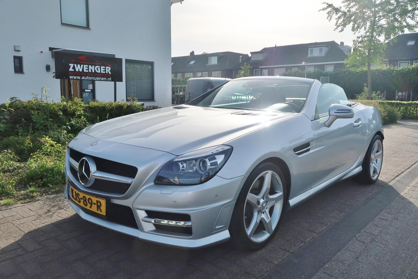 Mercedes-Benz SLK-klasse - 350 AMG PANORAMADAK|KEYLESS|MEMORY|DODEHOEK|RODE-GORDELS|ZEER MOOI - AutoWereld.nl