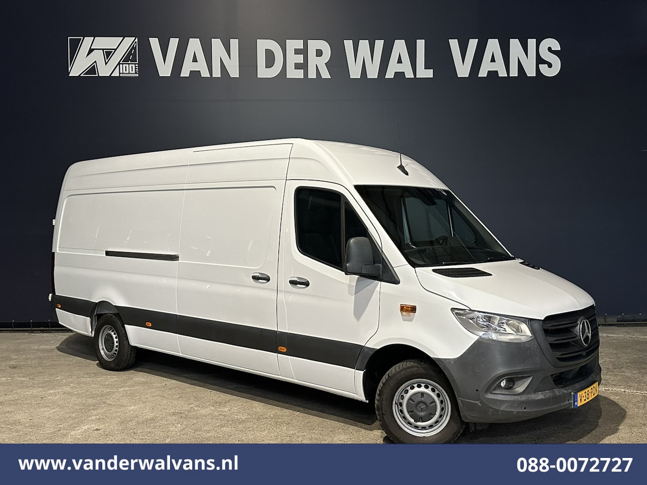 Mercedes-Benz Sprinter - 317 CDI 170pk L3H2 Euro6 Airco | 360 graden Camera | Navigatie | Apple Carplay | Cruisecon - AutoWereld.nl