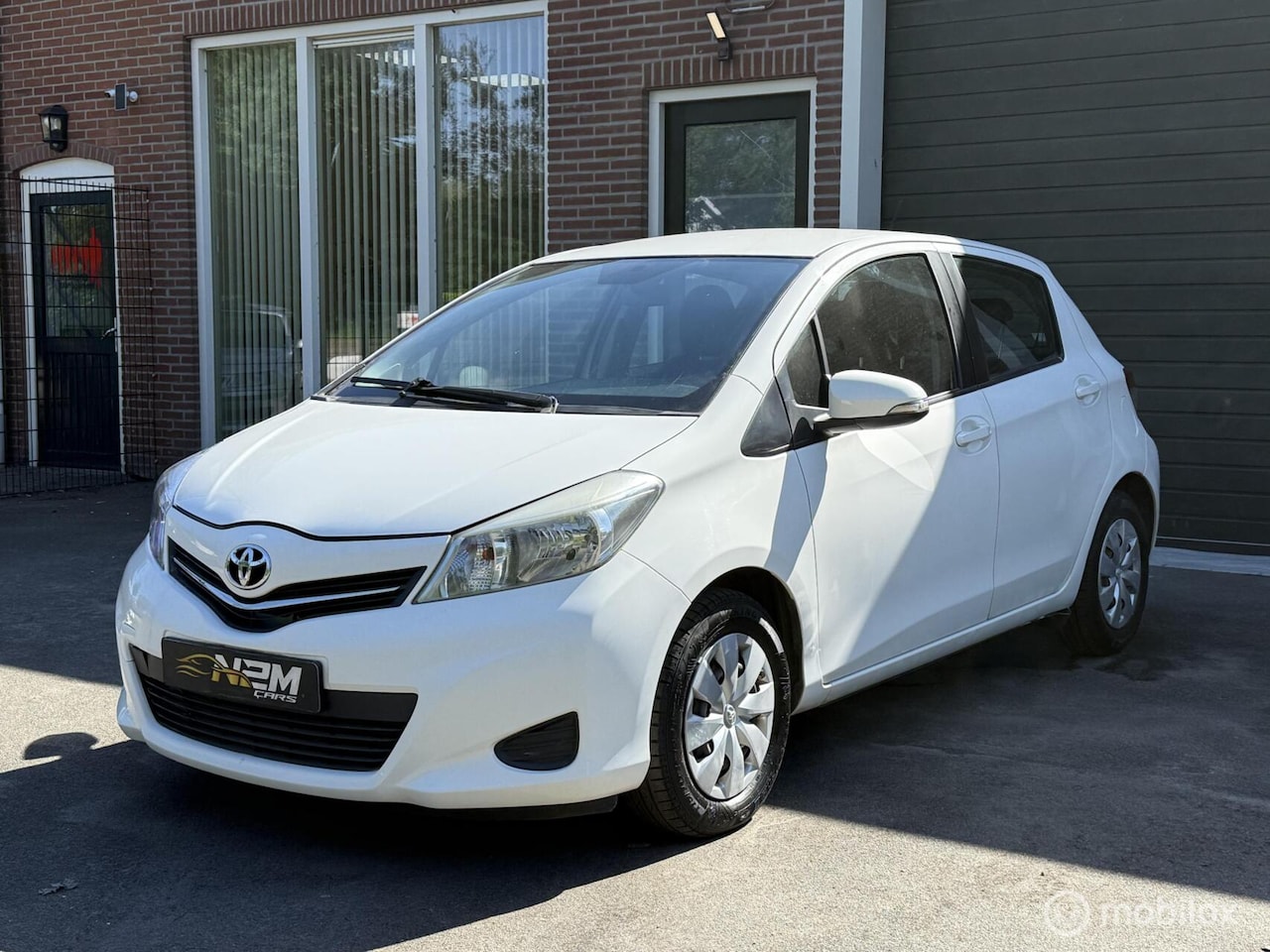 Toyota Yaris - 1.0 VVT-i Aspiration 1.0 VVT-i Aspiration - AutoWereld.nl